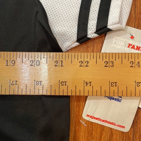 Woman’s shirt sleeve 1x Majestic San Francisco Giants top sparkle NWT Baseball - Picture 3 of 13